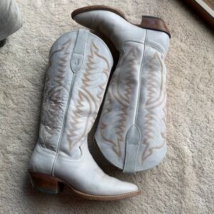 Justin Evelyn Boots White